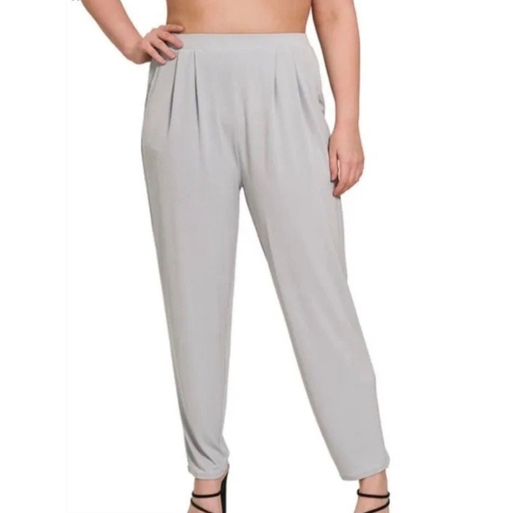 Zenana Womens XL Light Gray Pleated Front Tapered Leg Trousers‎ High Waist Pants